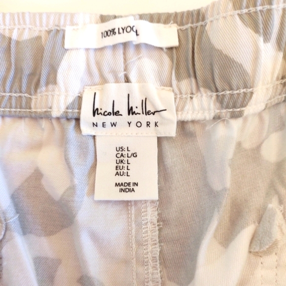 Gray & White Camo Print Draw String Paper Bag Style Shorts | Large NICOLE MILLER - Picture 4 of 11